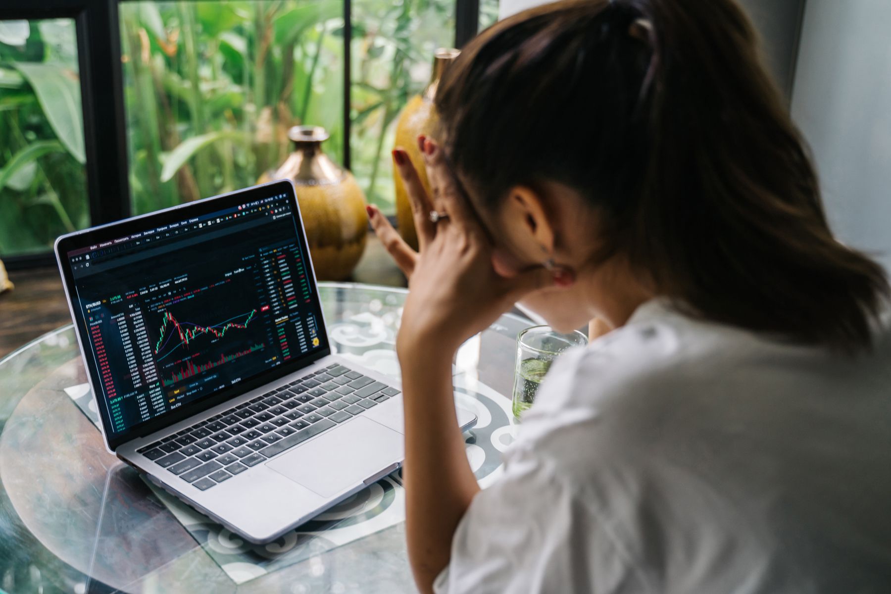 Correlation Stress: Portfolio Risk at 0.0 vs 0.8