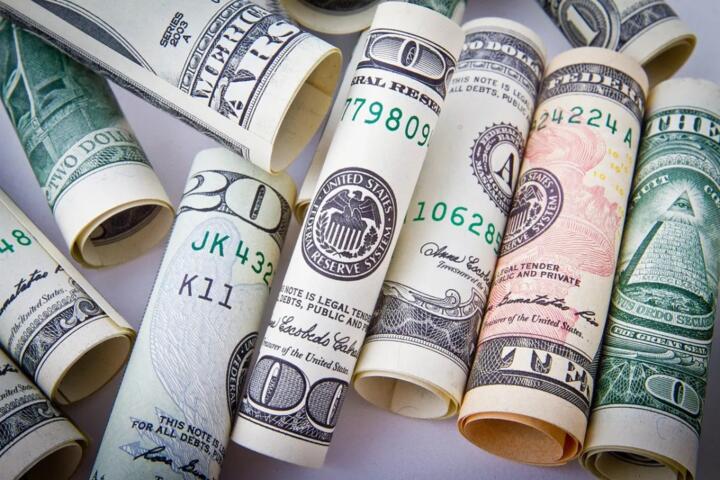 How a Strong Dollar Should Shape Your Holdings