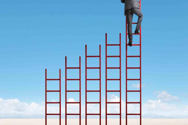 Bond Ladder: Reinvestment Risk at 2% vs 4%
